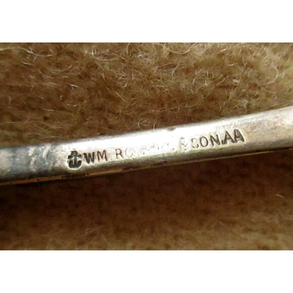 Antique WM Rogers & Son AA Silverplate Spoon With Engraved Handle Design - Picture 5 of 6